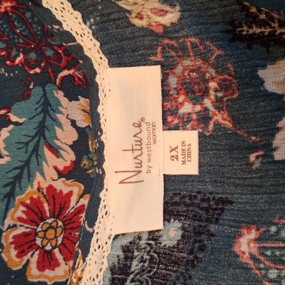 Nurture by Westbound 100% Rayon Floral Vneck Long Sleeve Blouse.  NWT Size 2X - Picture 10 of 12